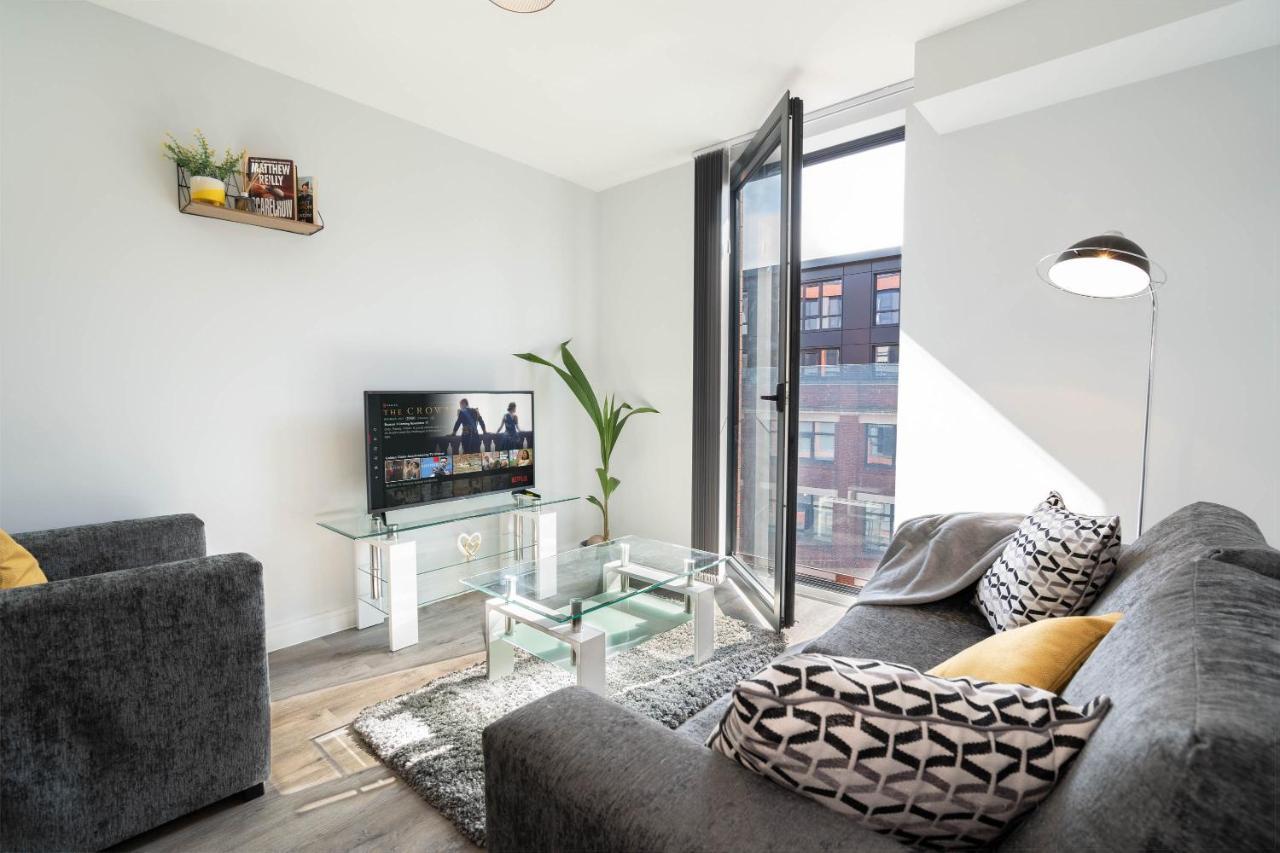 New Build - 2 Bed Snug Modern Apartment - Juliet Balcony - Roof Top Terrace - Digbeth, Birmingham City Centre - Free Netflix & Smart Tv Екстериор снимка