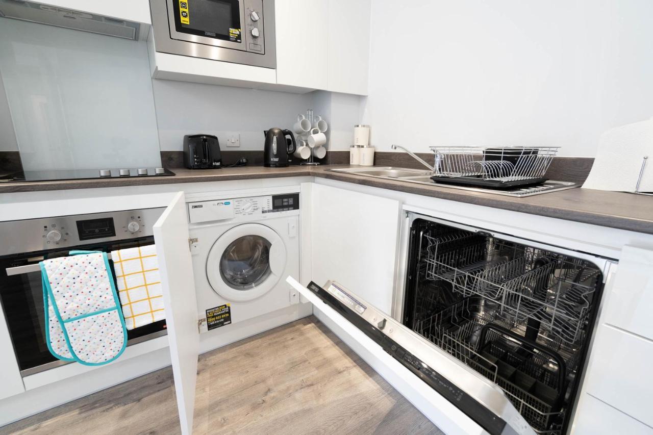 New Build - 2 Bed Snug Modern Apartment - Juliet Balcony - Roof Top Terrace - Digbeth, Birmingham City Centre - Free Netflix & Smart Tv Екстериор снимка