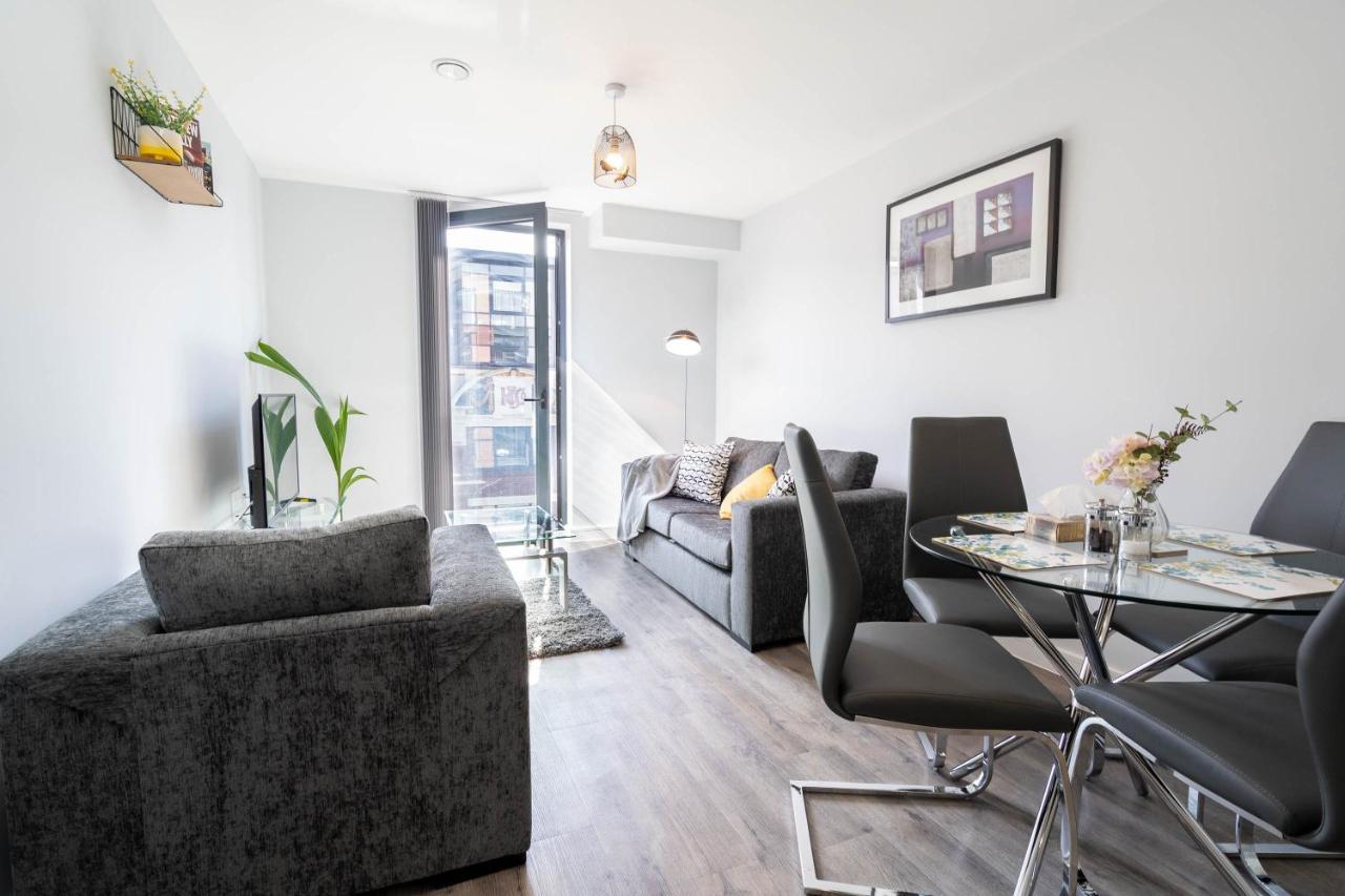 New Build - 2 Bed Snug Modern Apartment - Juliet Balcony - Roof Top Terrace - Digbeth, Birmingham City Centre - Free Netflix & Smart Tv Екстериор снимка