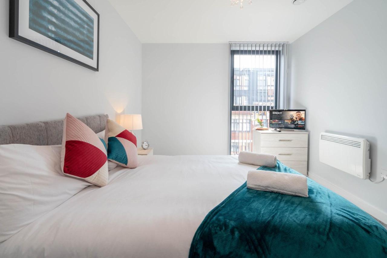 New Build - 2 Bed Snug Modern Apartment - Juliet Balcony - Roof Top Terrace - Digbeth, Birmingham City Centre - Free Netflix & Smart Tv Екстериор снимка