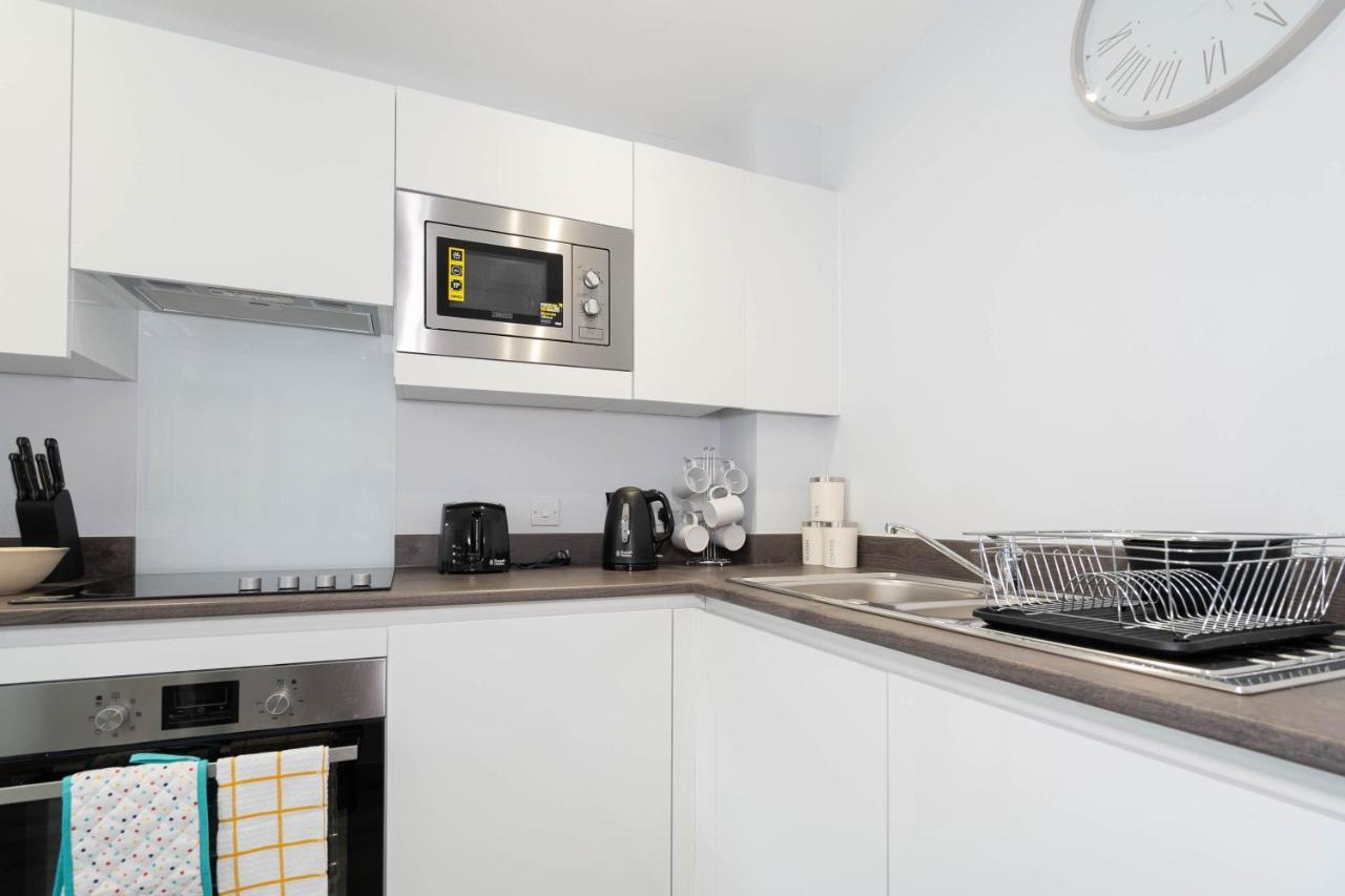 New Build - 2 Bed Snug Modern Apartment - Juliet Balcony - Roof Top Terrace - Digbeth, Birmingham City Centre - Free Netflix & Smart Tv Екстериор снимка